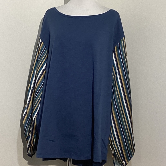 Umgee  Women's Blue Tee Shirt With Polyester Contrasting Sleeves - Picture 1 of 2